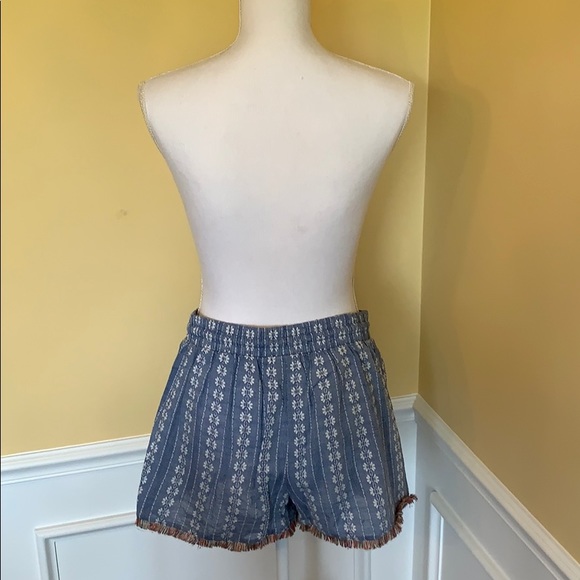 Mossimo shorts - Picture 2 of 6